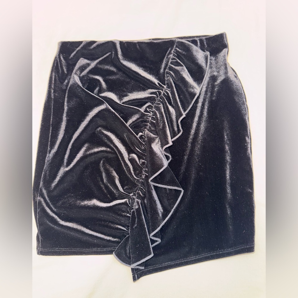 Forever 21 Black Velvet Skirt